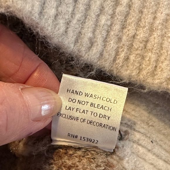 Fable Colorful Geometric Diamond Pattern Plush Women’s Sweater - Picture 12 of 12